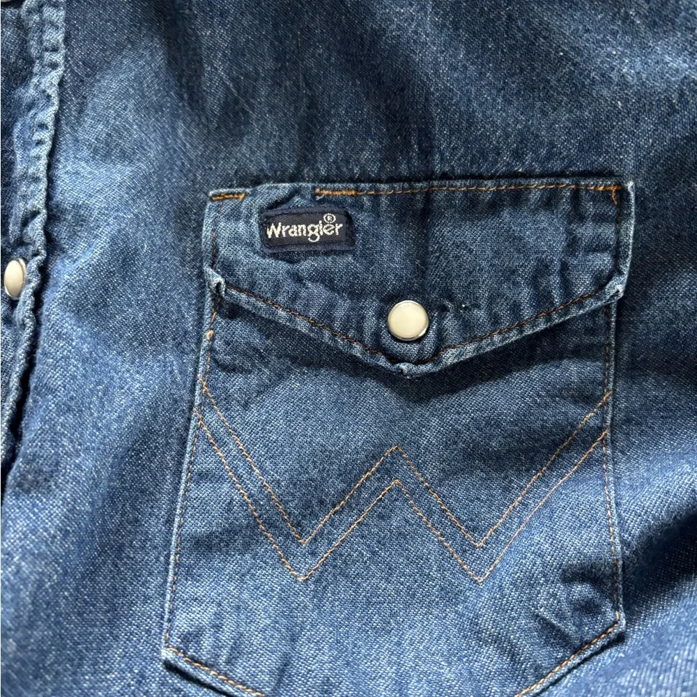 Vintage Wrangler Denim button up - Picture 8 of 12